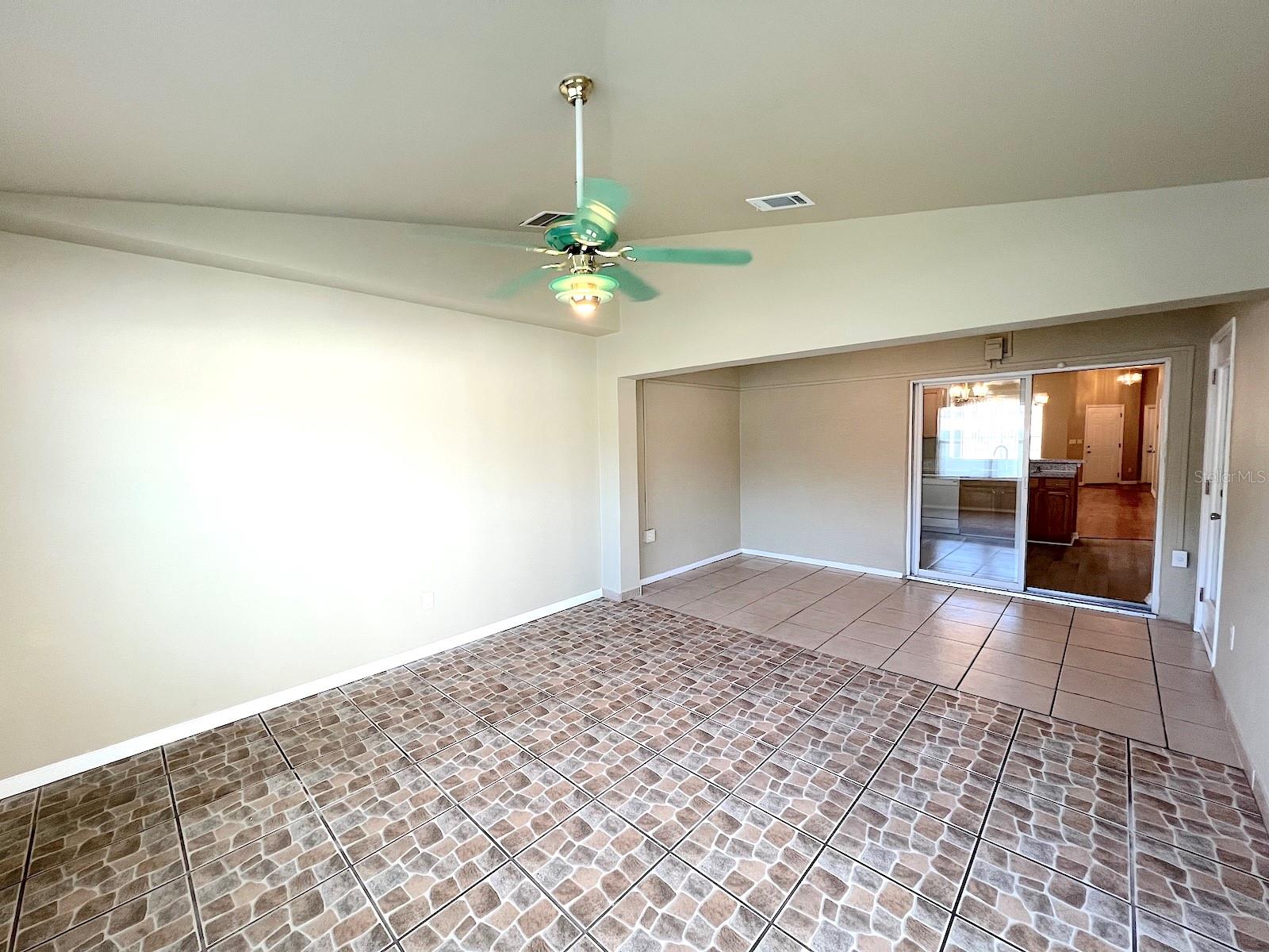 PALM COAST SEC 33 - Residential Lease