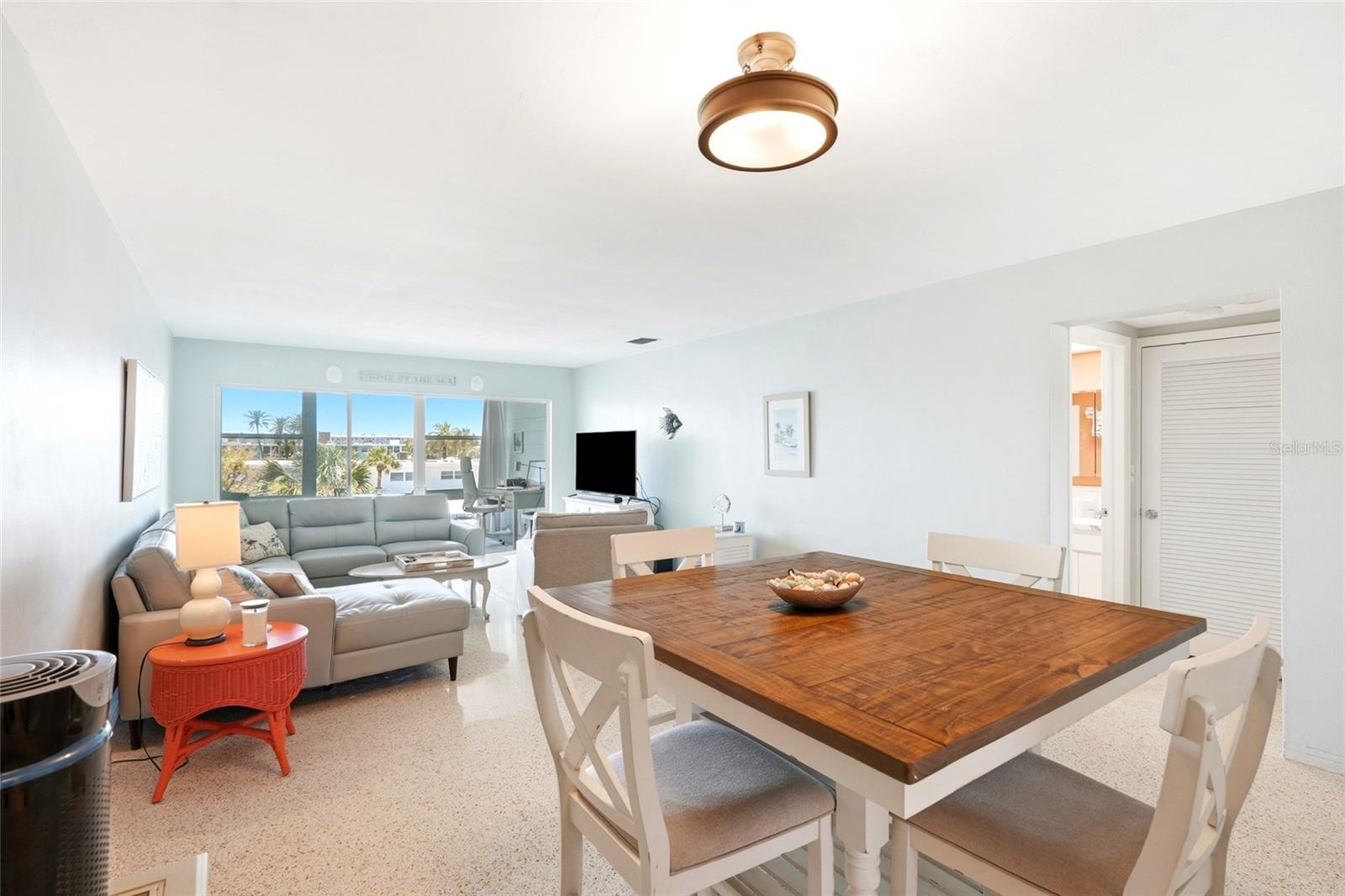 SYLVETTE CONDO - Residential
