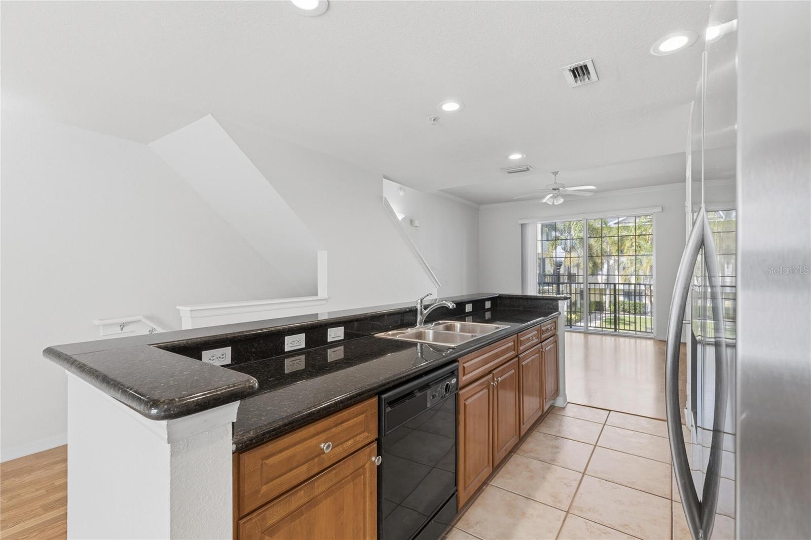 ARLINGTON PARK CONDO - Residential