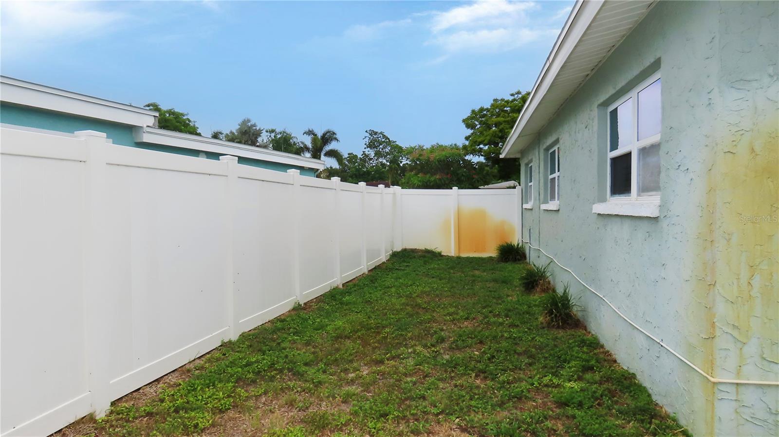MILES PINES - Residential