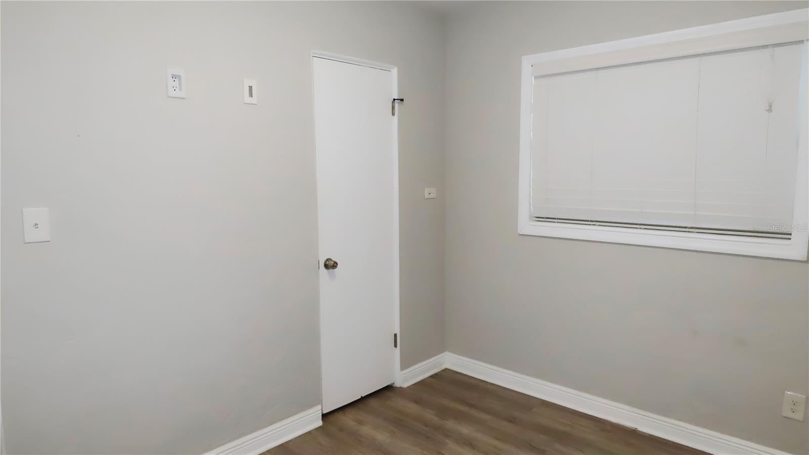 MILES PINES - Residential