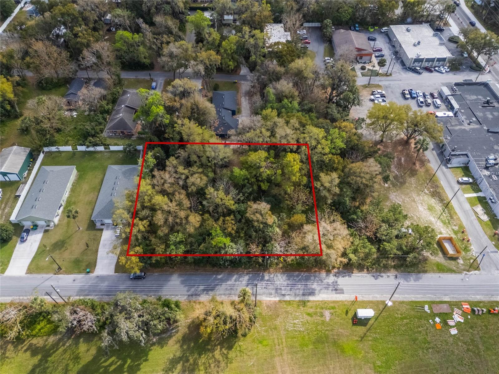 ROGERS DELAND - Land