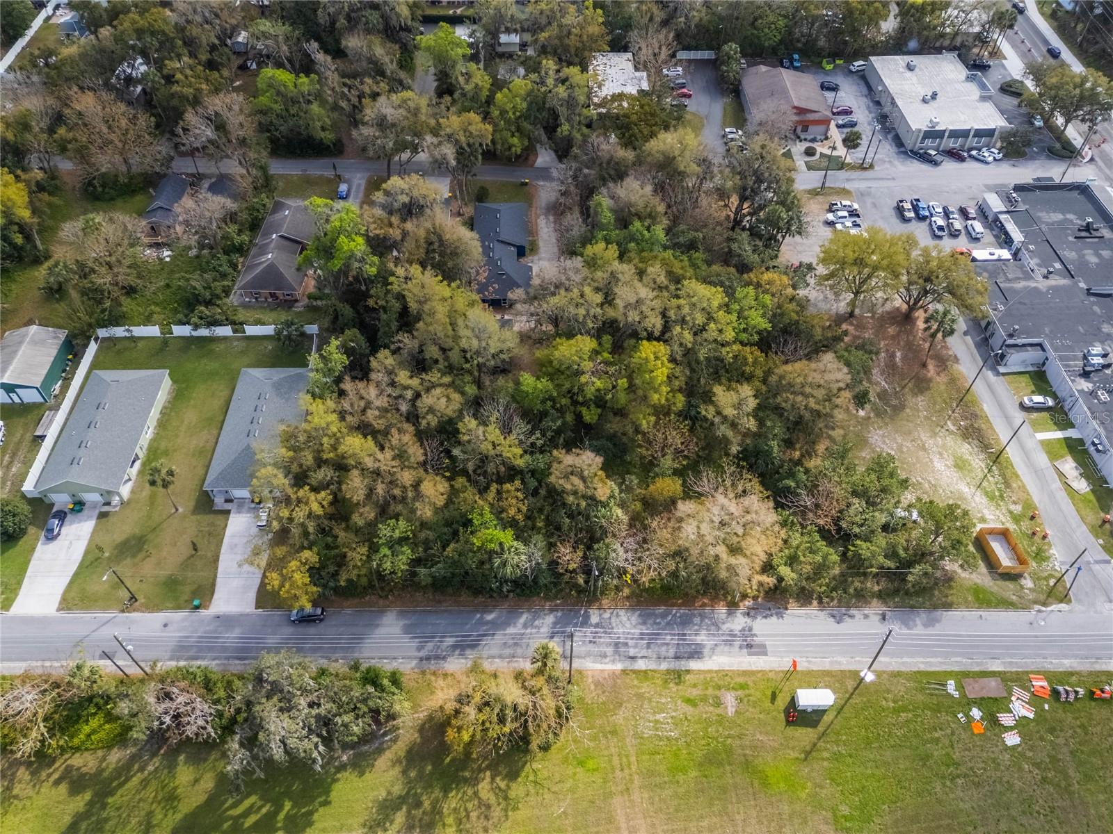 ROGERS DELAND - Land