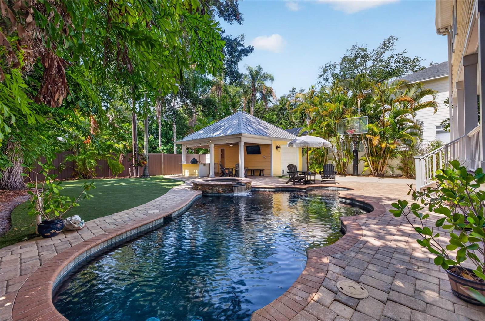 SUNSET PARK - Residential