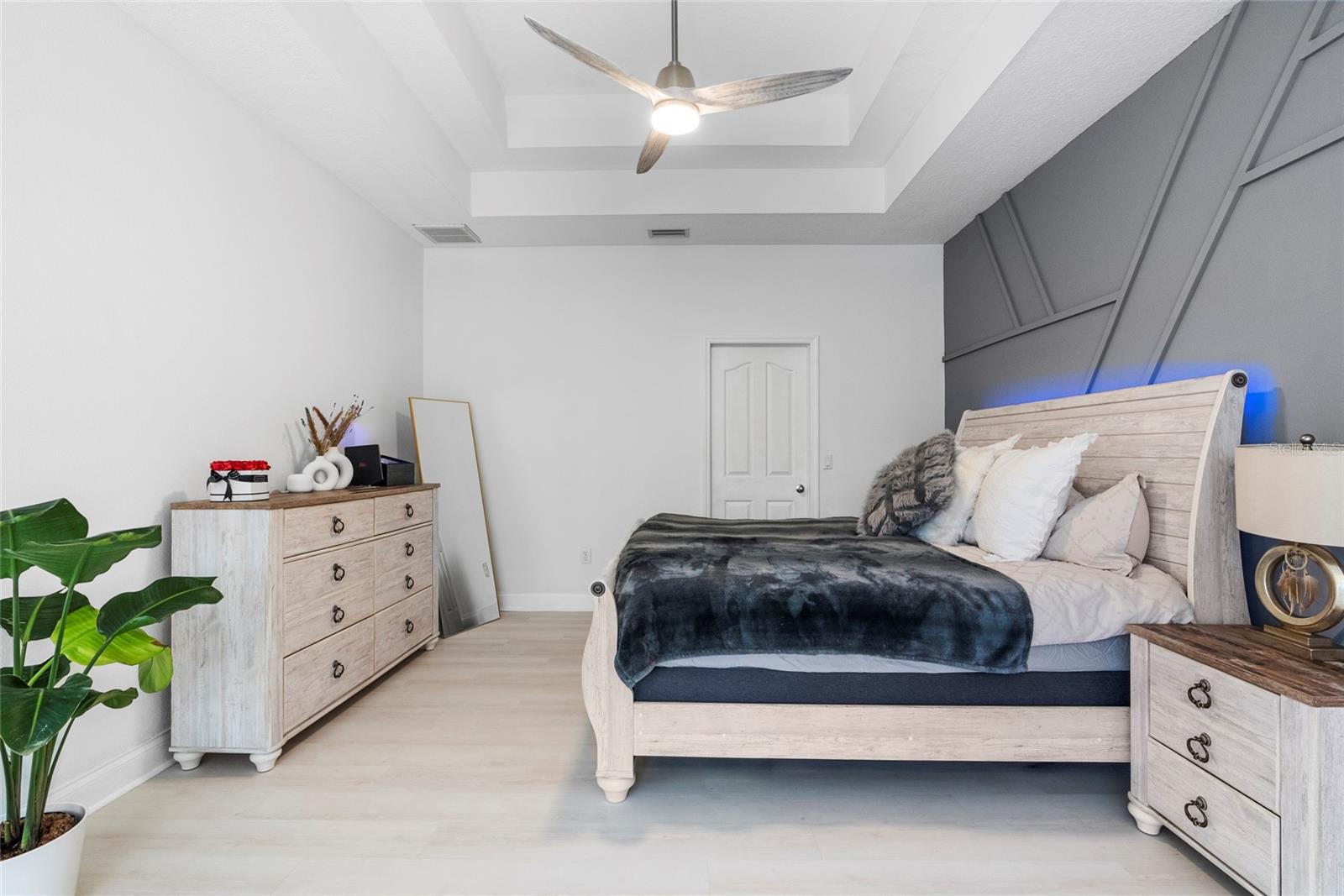 WESTCHASE SEC 370 - Residential Lease