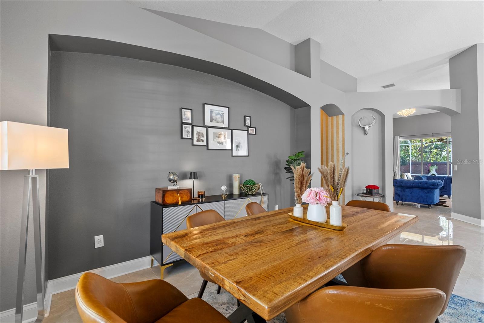 WESTCHASE SEC 370 - Residential Lease