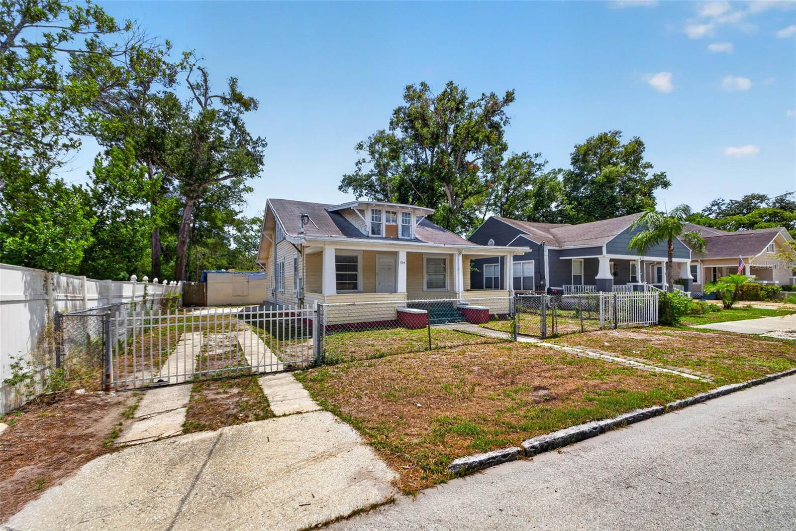 FLORIDA PLACE - Residential