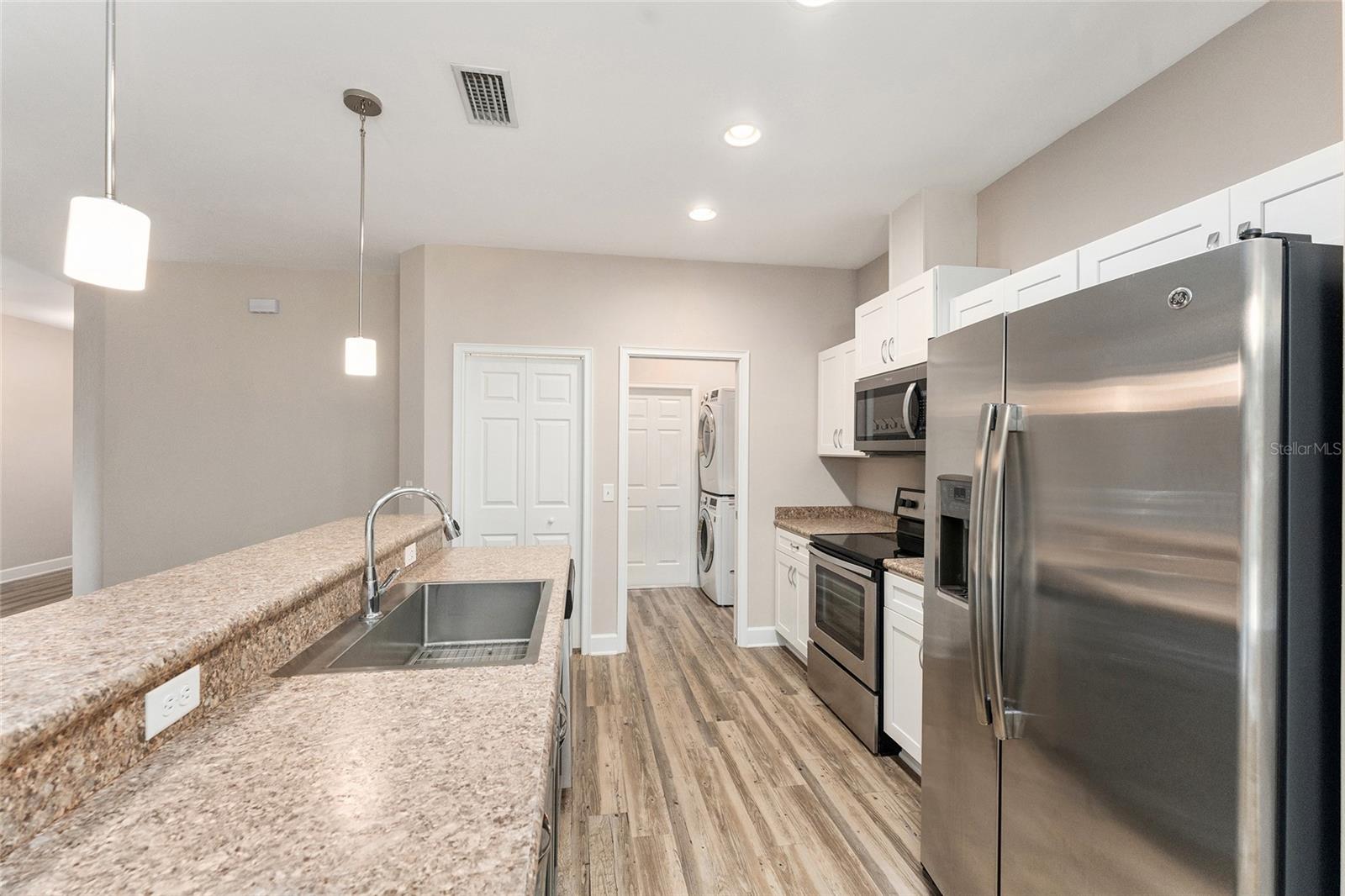SAVANNAH STATION - Residential