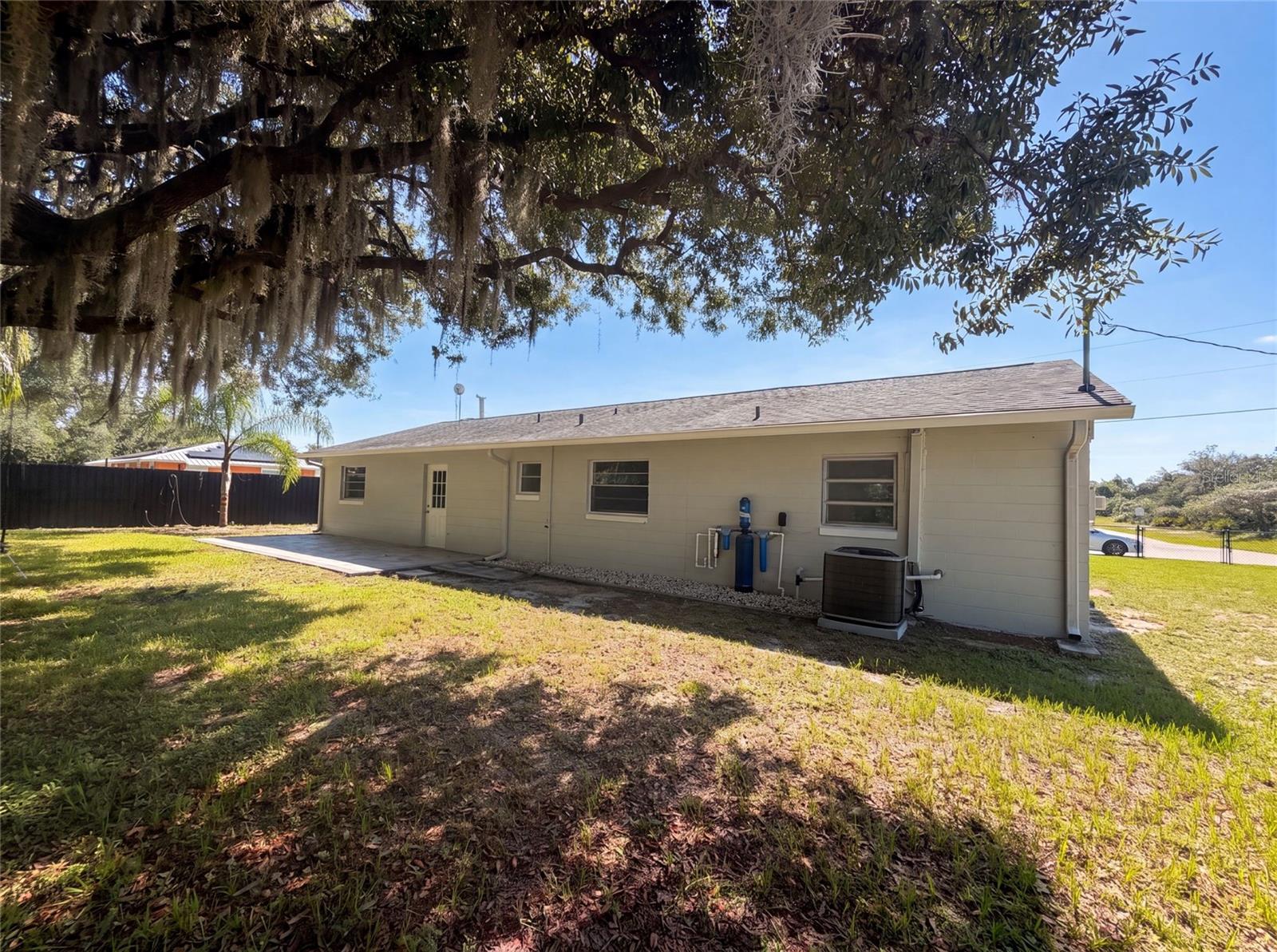 AVON PARK LAKES - Residential