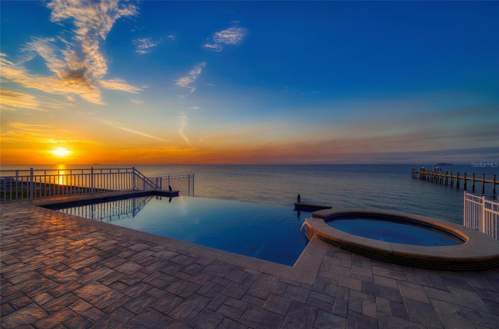 BAY VISTA - Residential