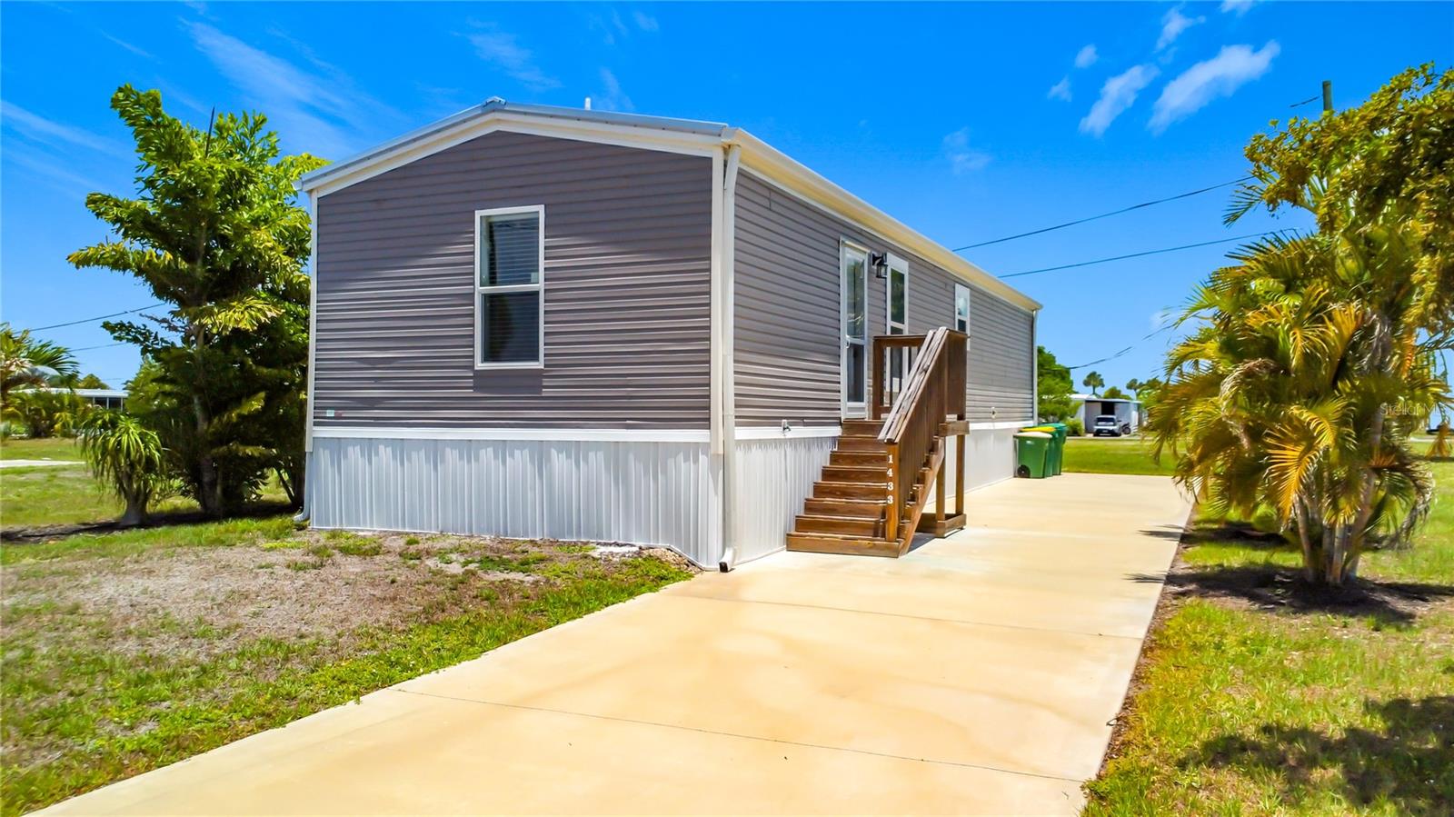HOLIDAY MOB ESTATES 2ND ADD - Residential
