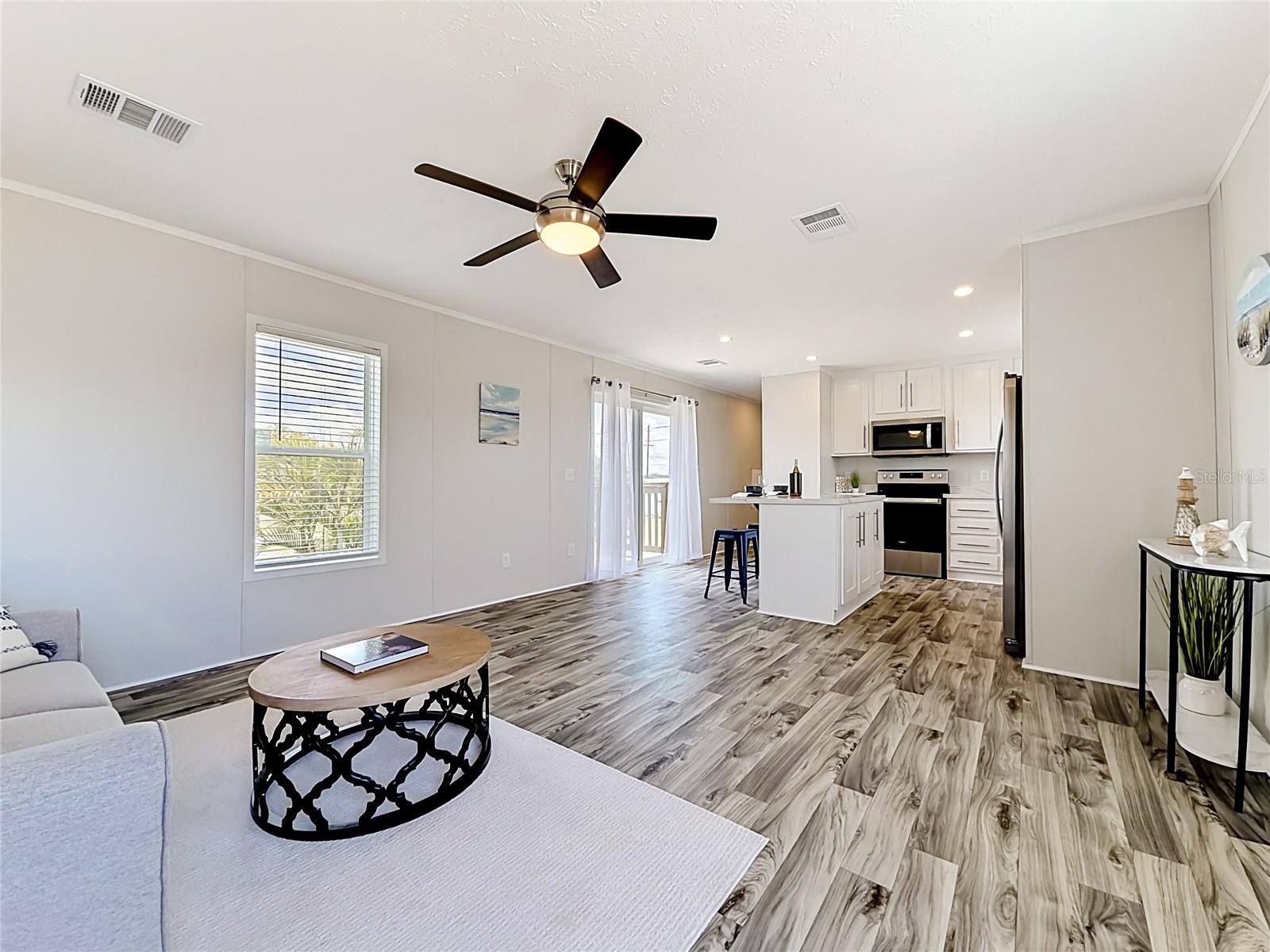 HOLIDAY MOB ESTATES 2ND ADD - Residential