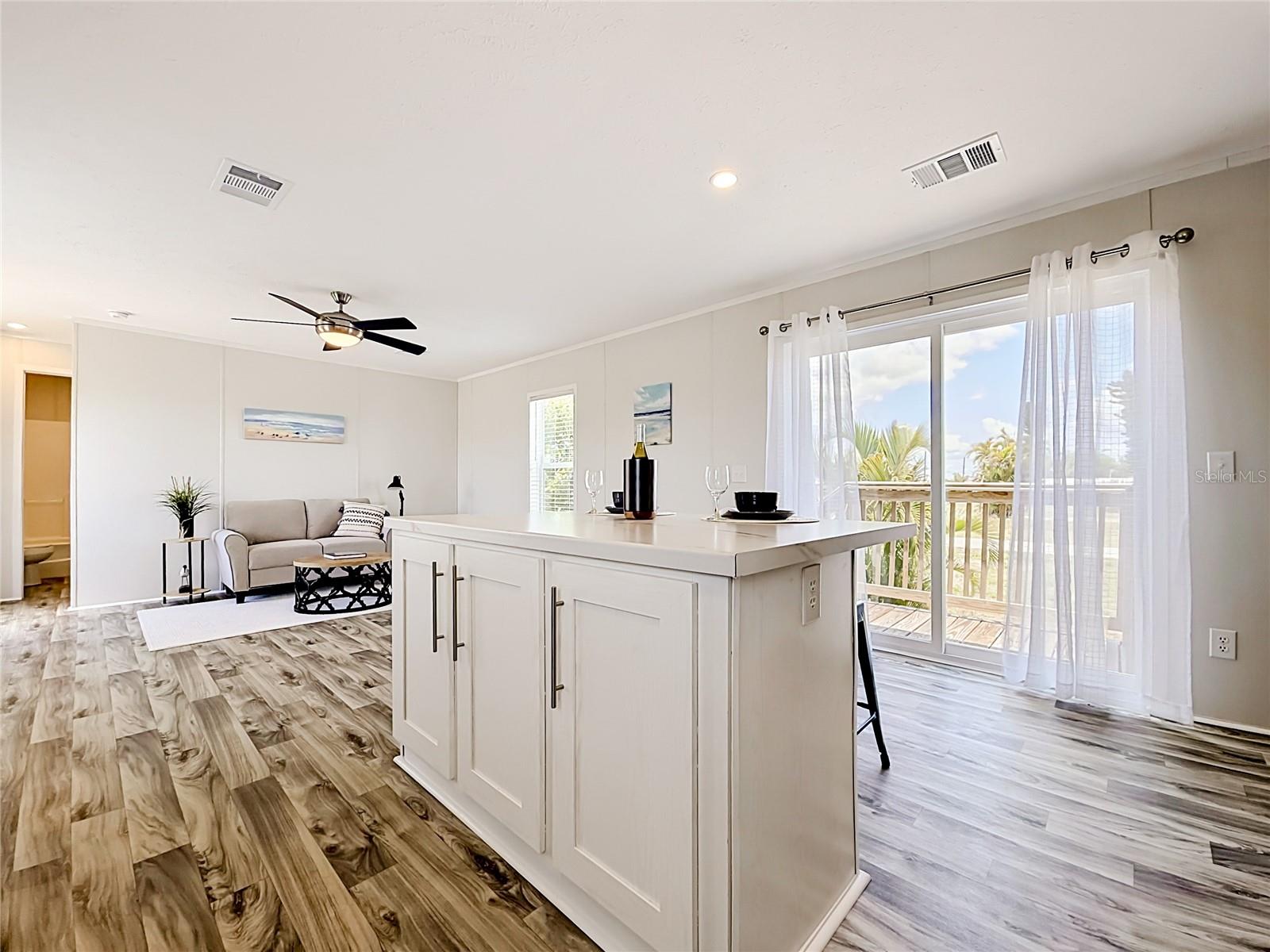 HOLIDAY MOB ESTATES 2ND ADD - Residential