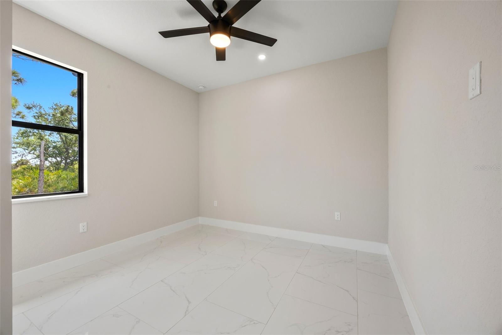 ROTONDA SANDS - Residential