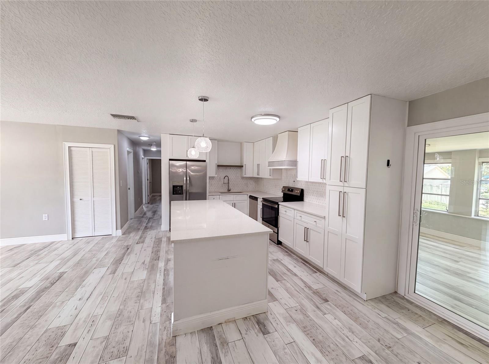 DELTONA LAKES UNIT 02 - Residential