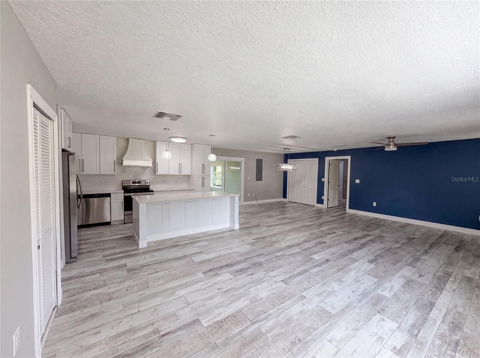 DELTONA LAKES UNIT 02 - Residential