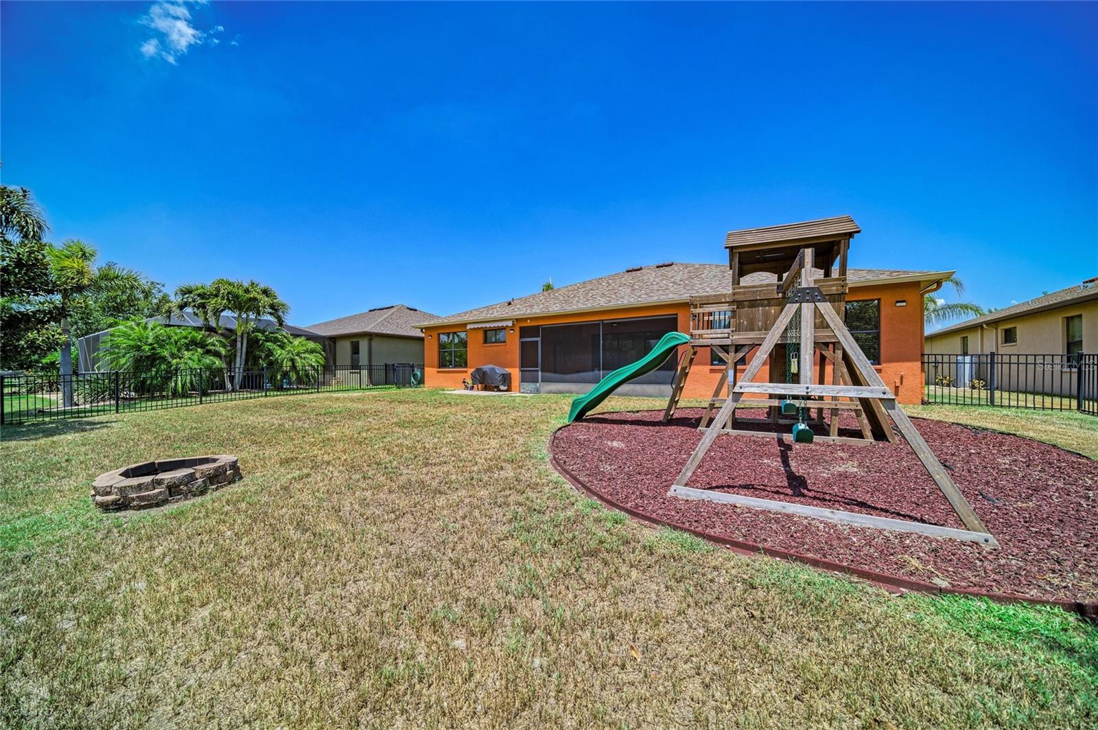 HARBOUR ISLES PH 2A/2B/2C - Residential