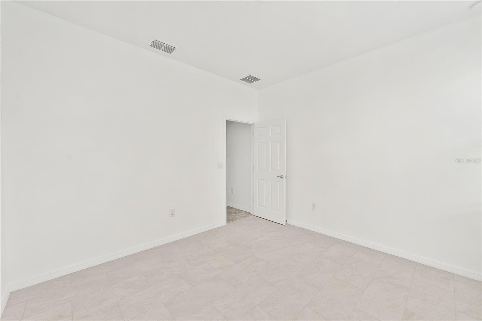 CALESA TOWNSHIP ROAN HILLS PH - Residential Lease