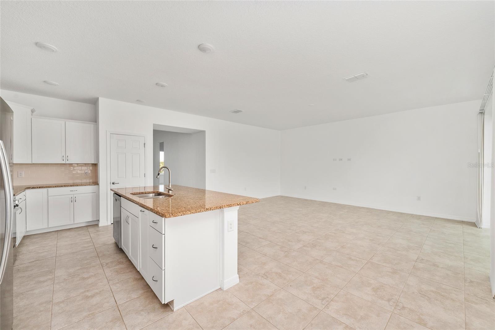 CALESA TOWNSHIP ROAN HILLS PH - Residential Lease