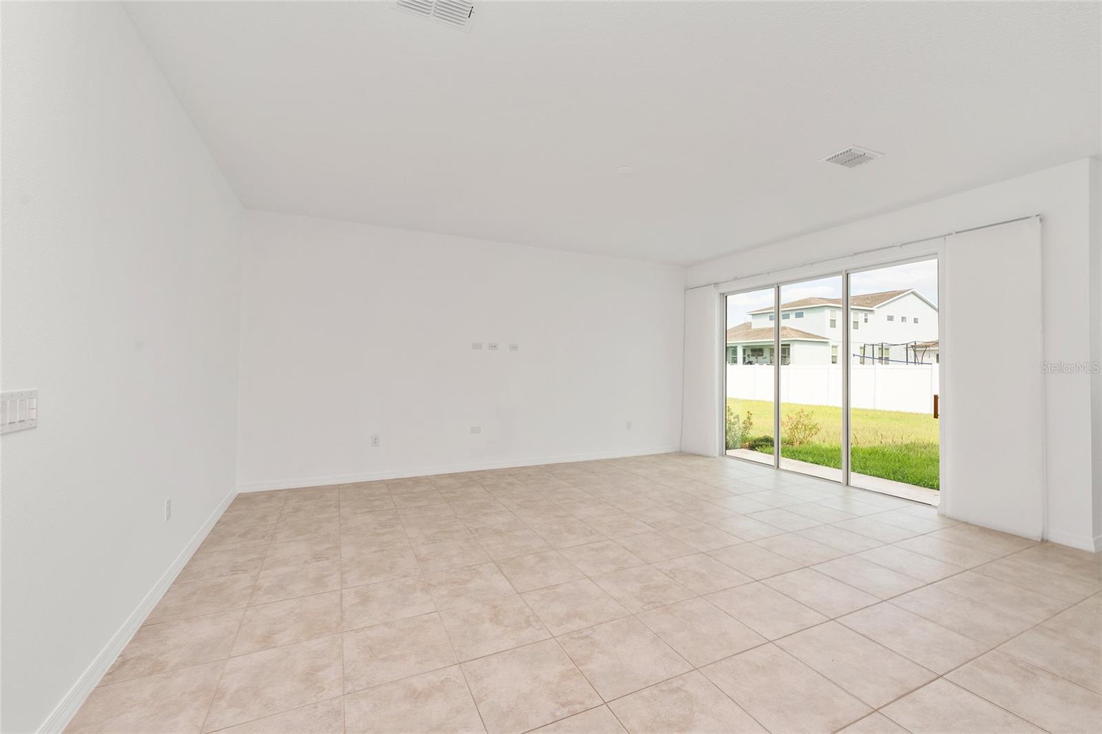CALESA TOWNSHIP ROAN HILLS PH - Residential Lease