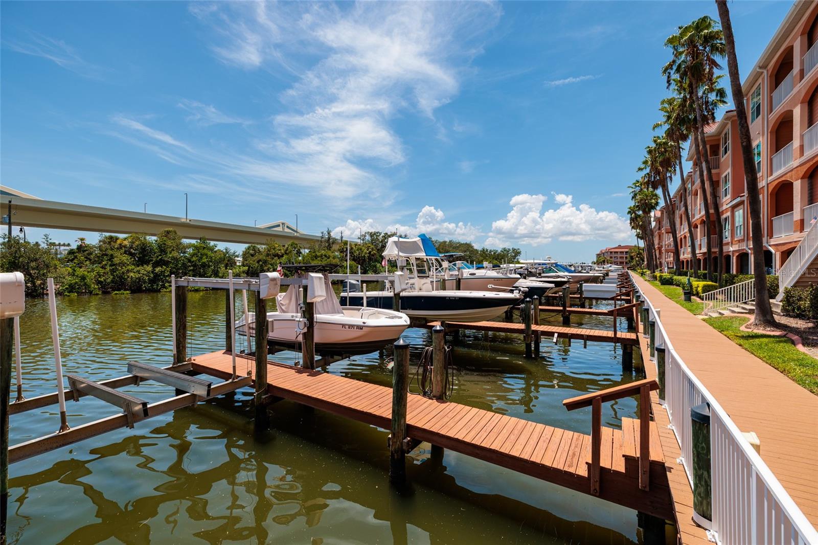 CULBREATH KEY BAYSIDE CONDOMIN - Residential