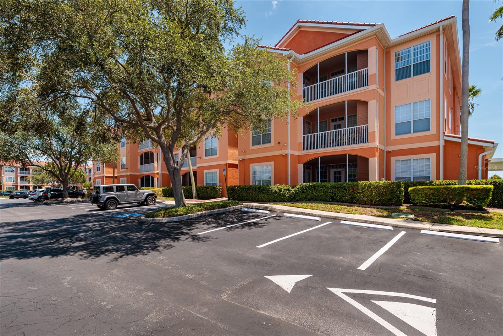 CULBREATH KEY BAYSIDE CONDOMIN - Residential