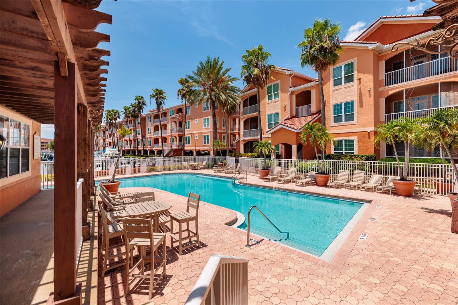 CULBREATH KEY BAYSIDE CONDOMIN - Residential