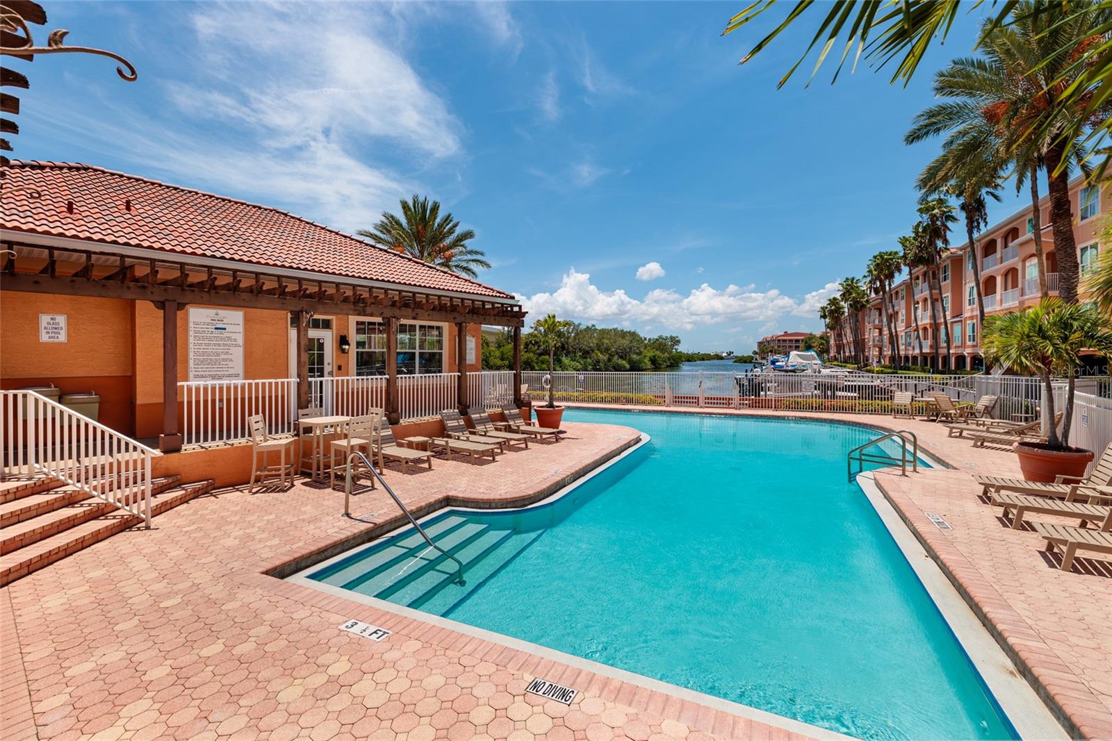 CULBREATH KEY BAYSIDE CONDOMIN - Residential