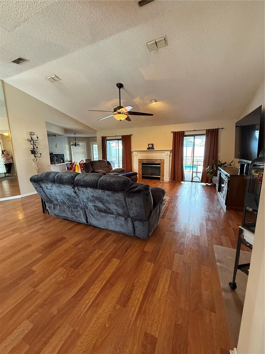 SPRING HILL - Residential