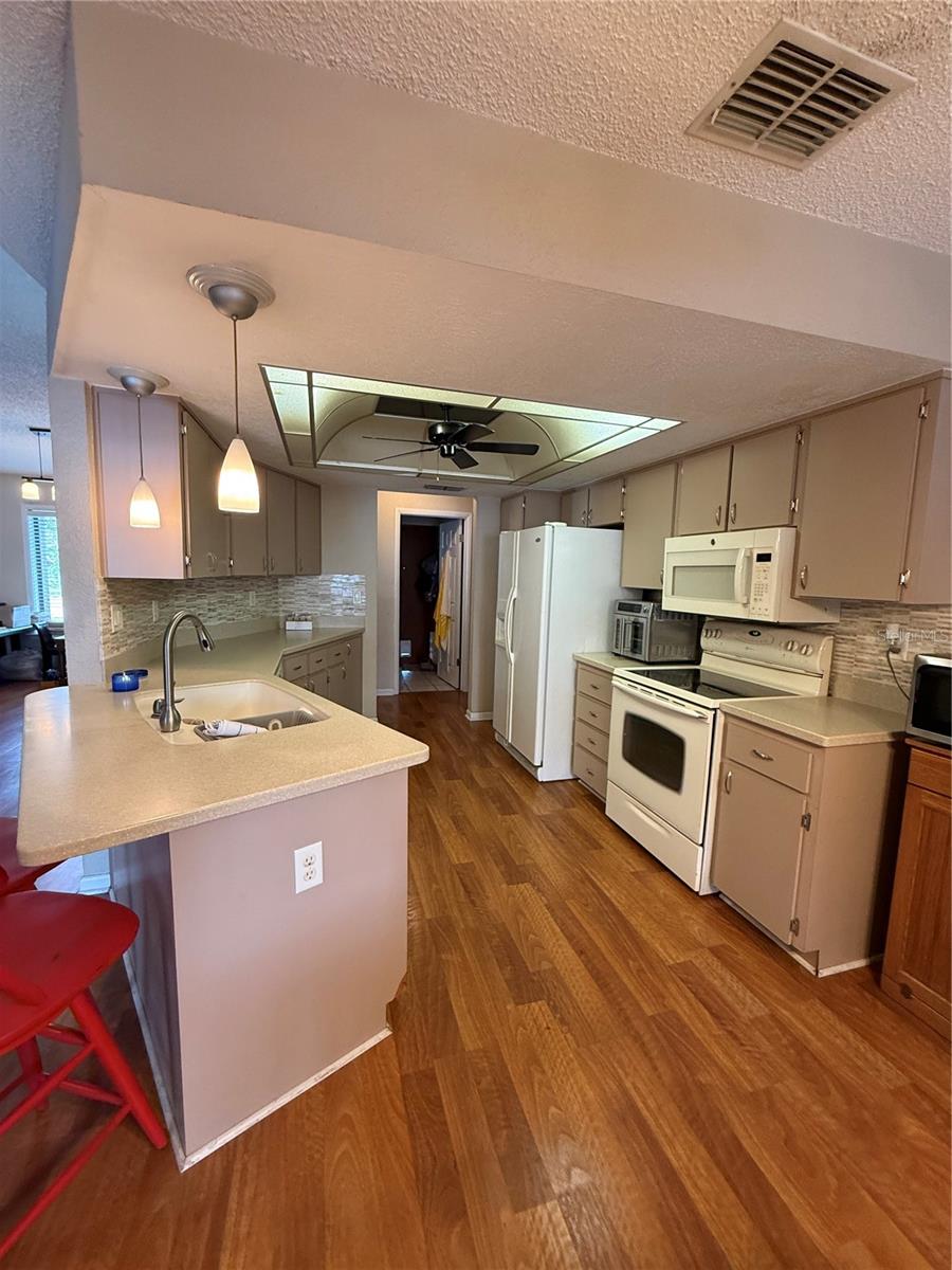 SPRING HILL - Residential