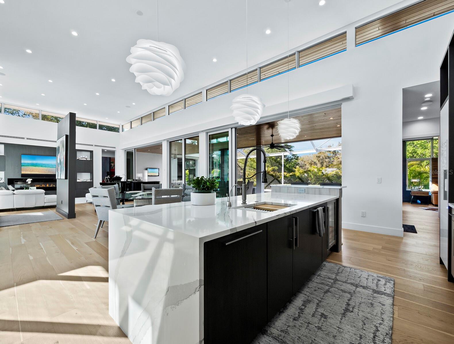 HOUSES OF INDIAN BEACH - Residential