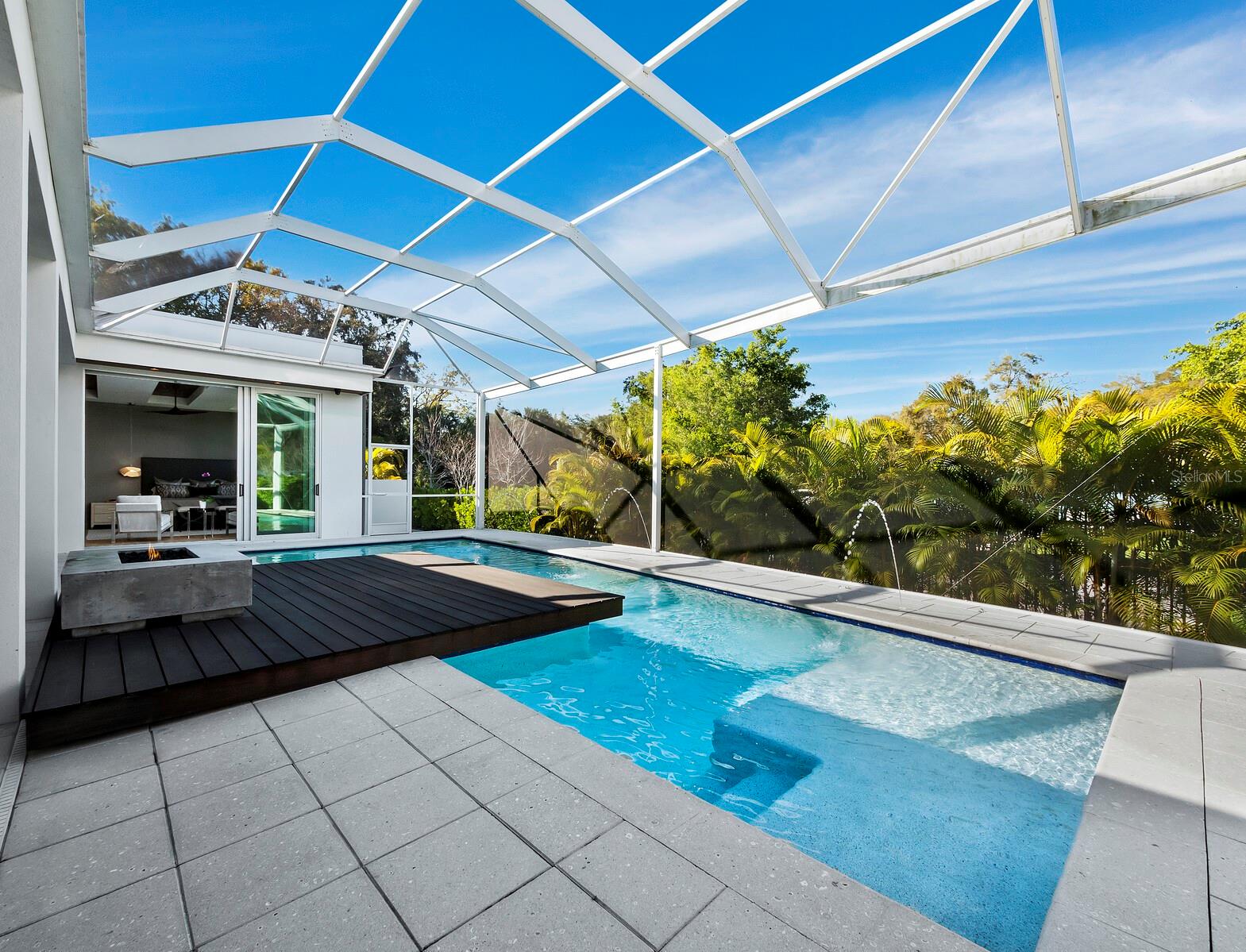 HOUSES OF INDIAN BEACH - Residential