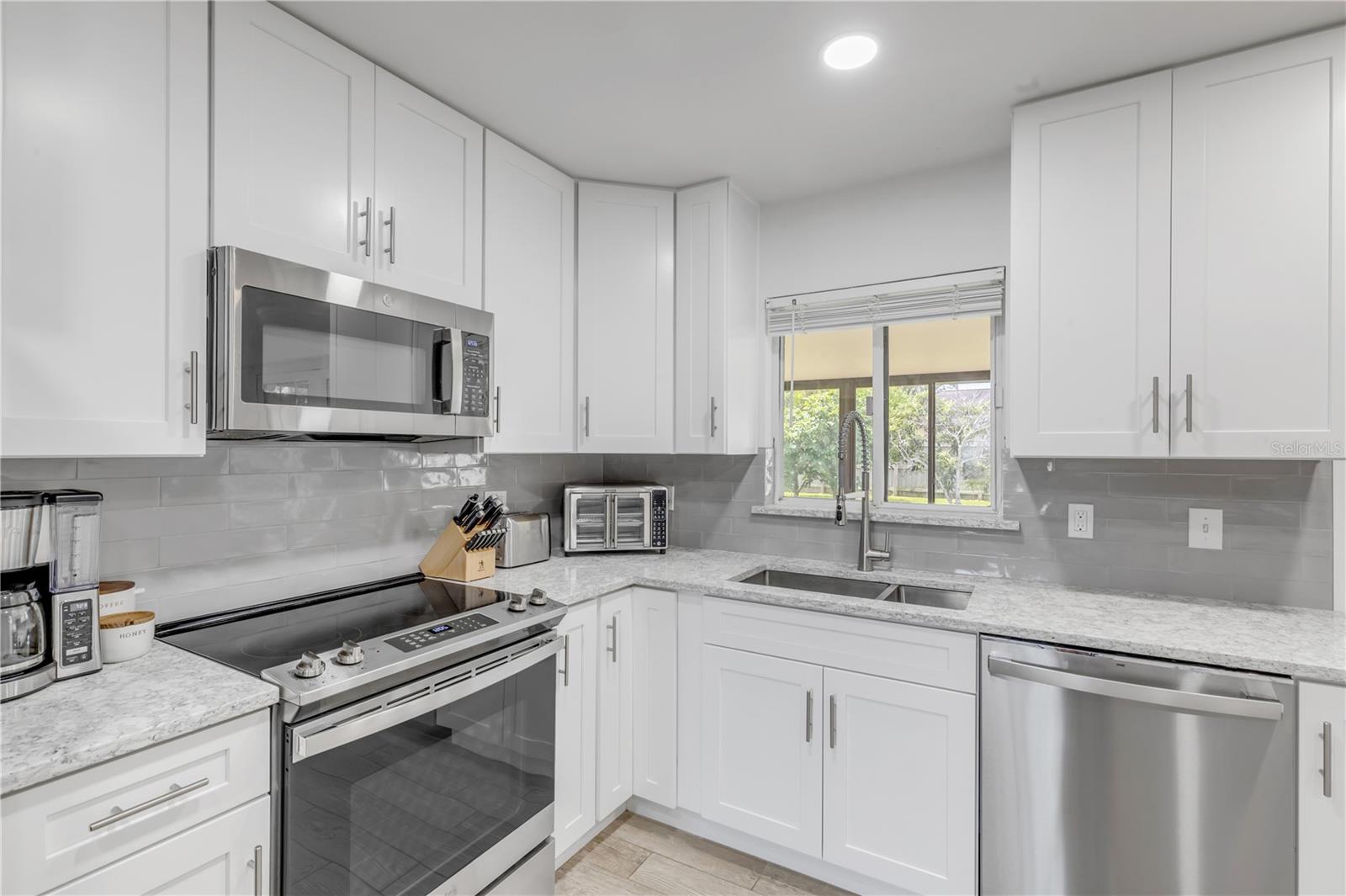 WILLOW RUN UNIT 06 - Residential