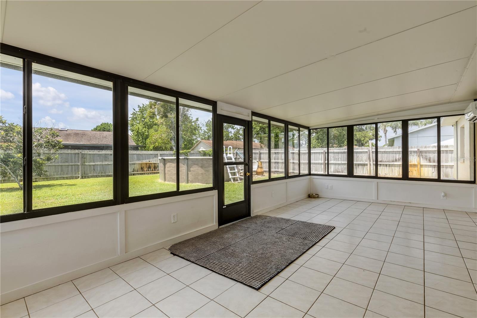 WILLOW RUN UNIT 06 - Residential