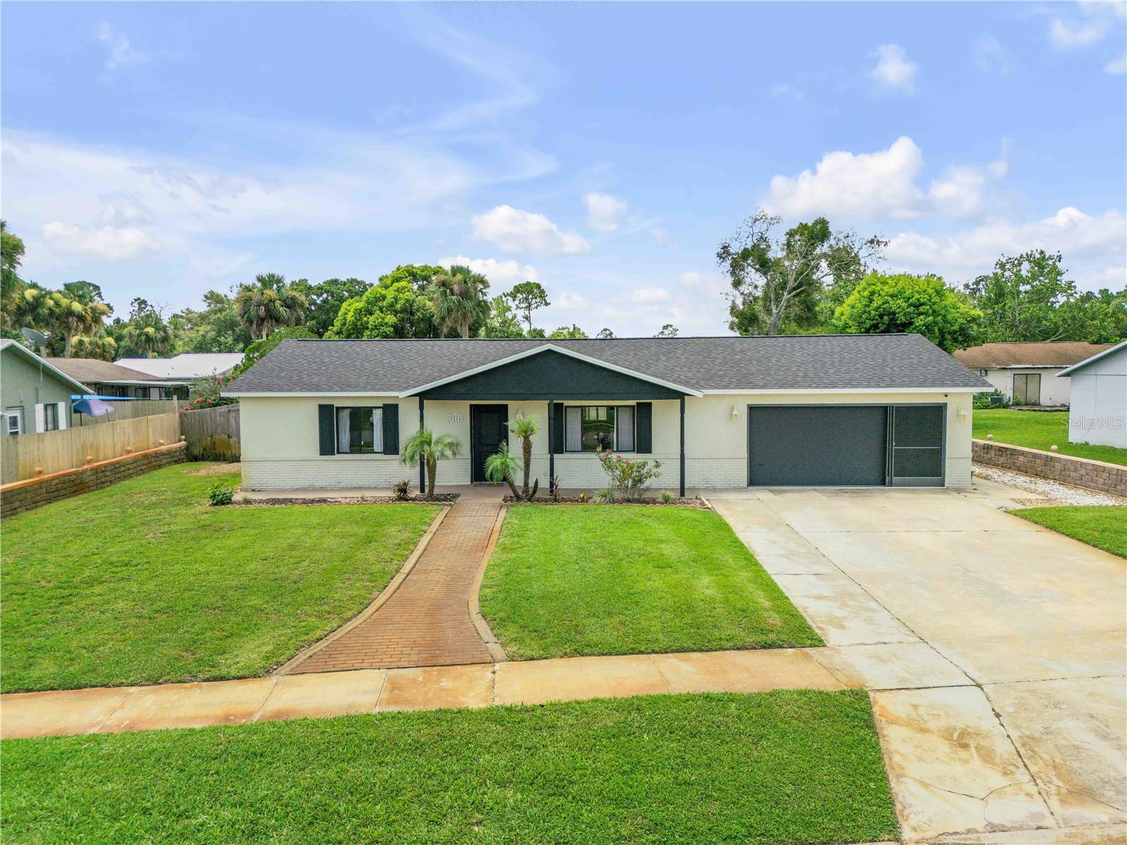 WILLOW RUN UNIT 06 - Residential