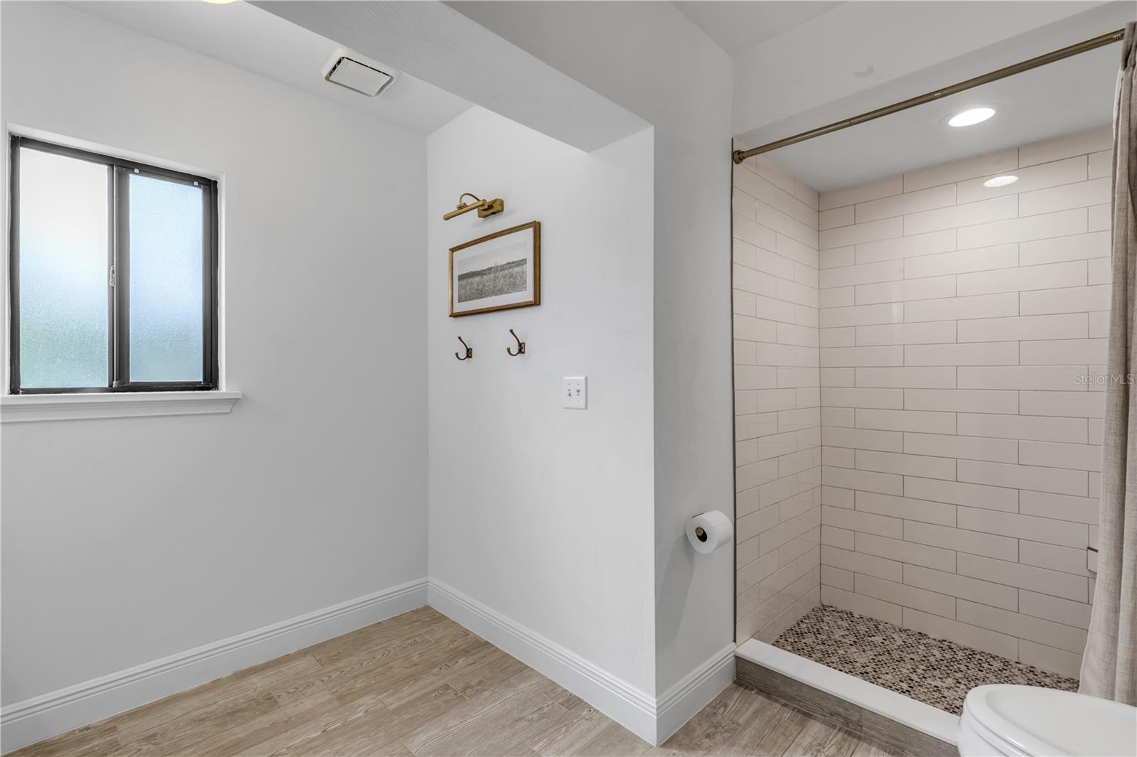 WILLOW RUN UNIT 06 - Residential