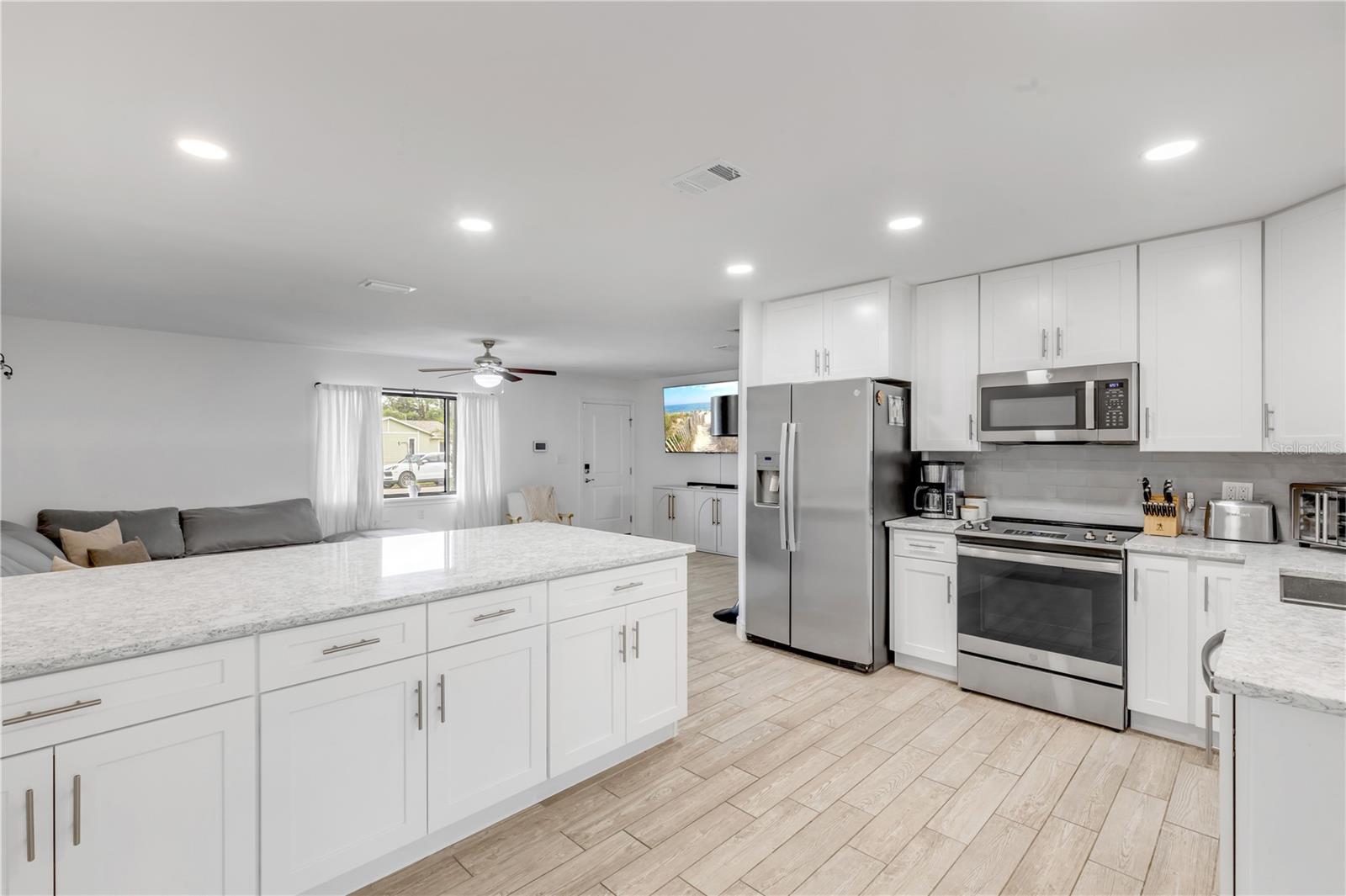 WILLOW RUN UNIT 06 - Residential