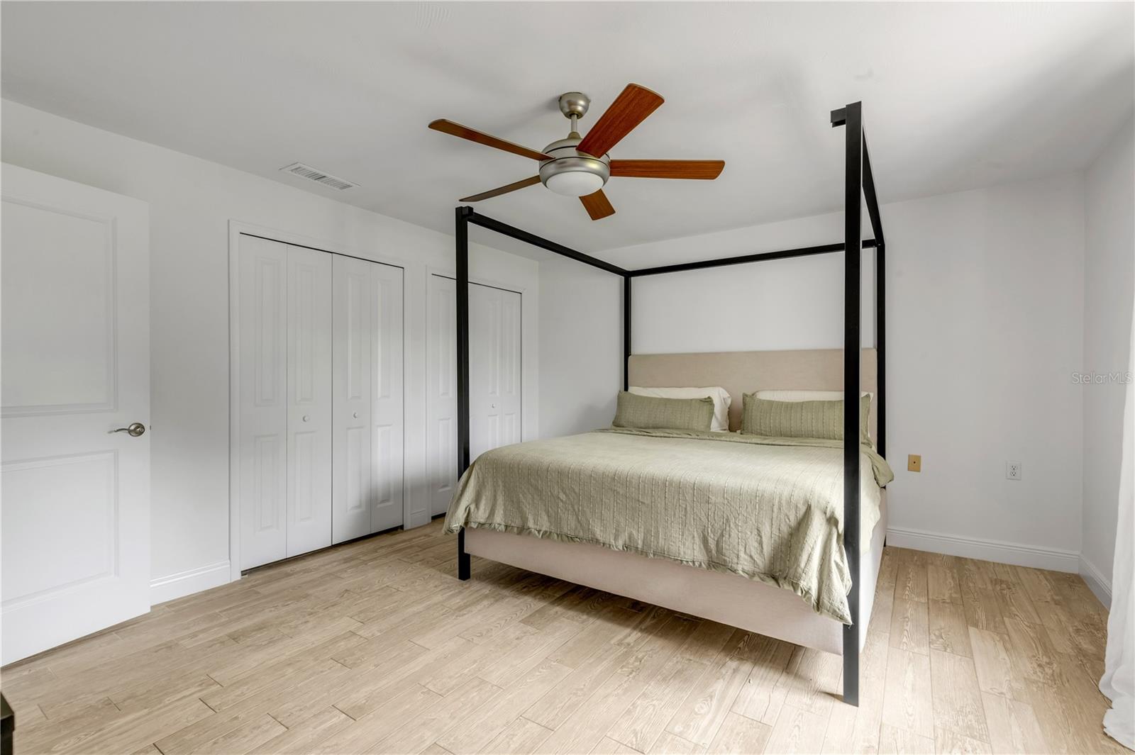 WILLOW RUN UNIT 06 - Residential