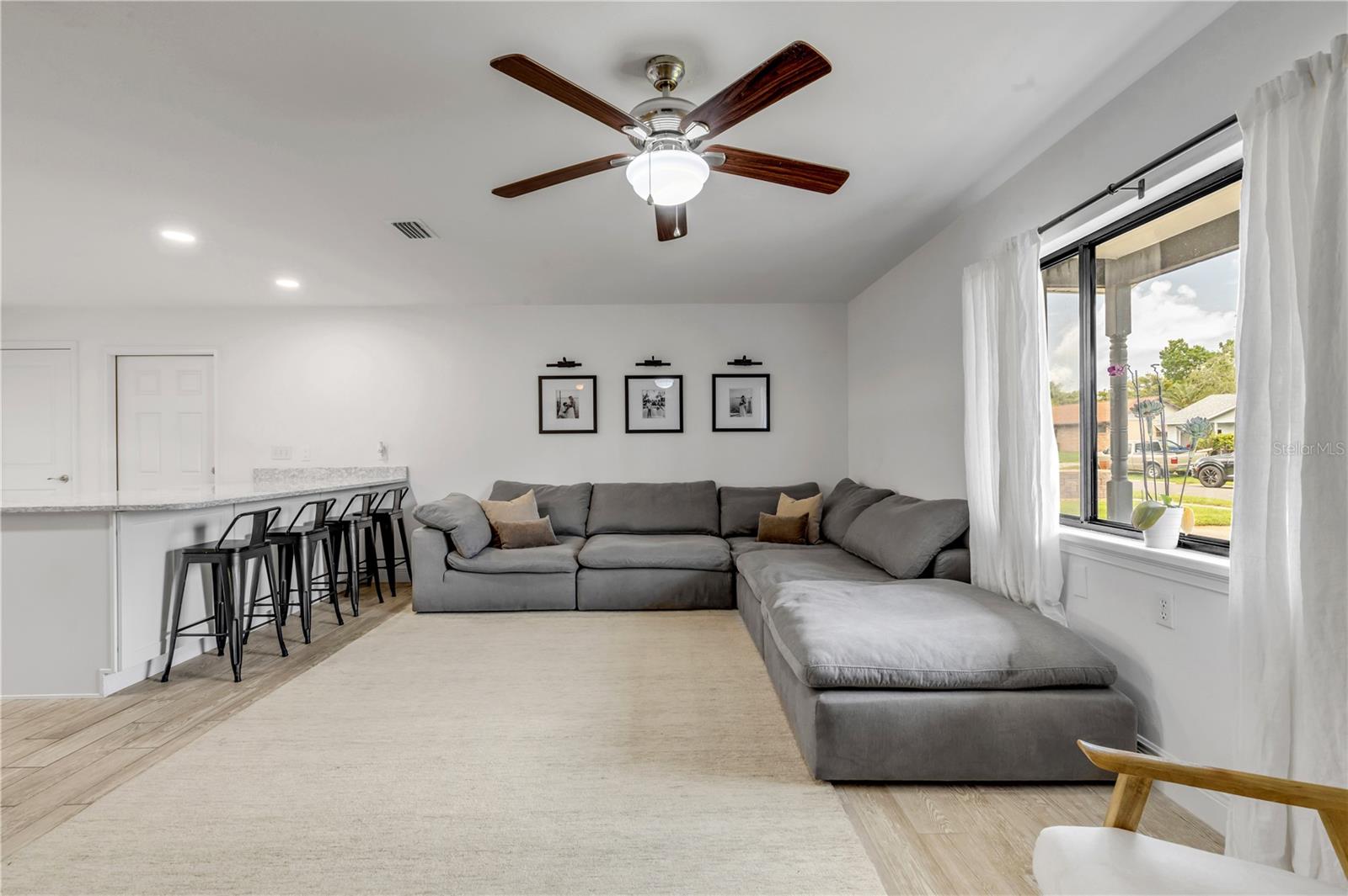 WILLOW RUN UNIT 06 - Residential