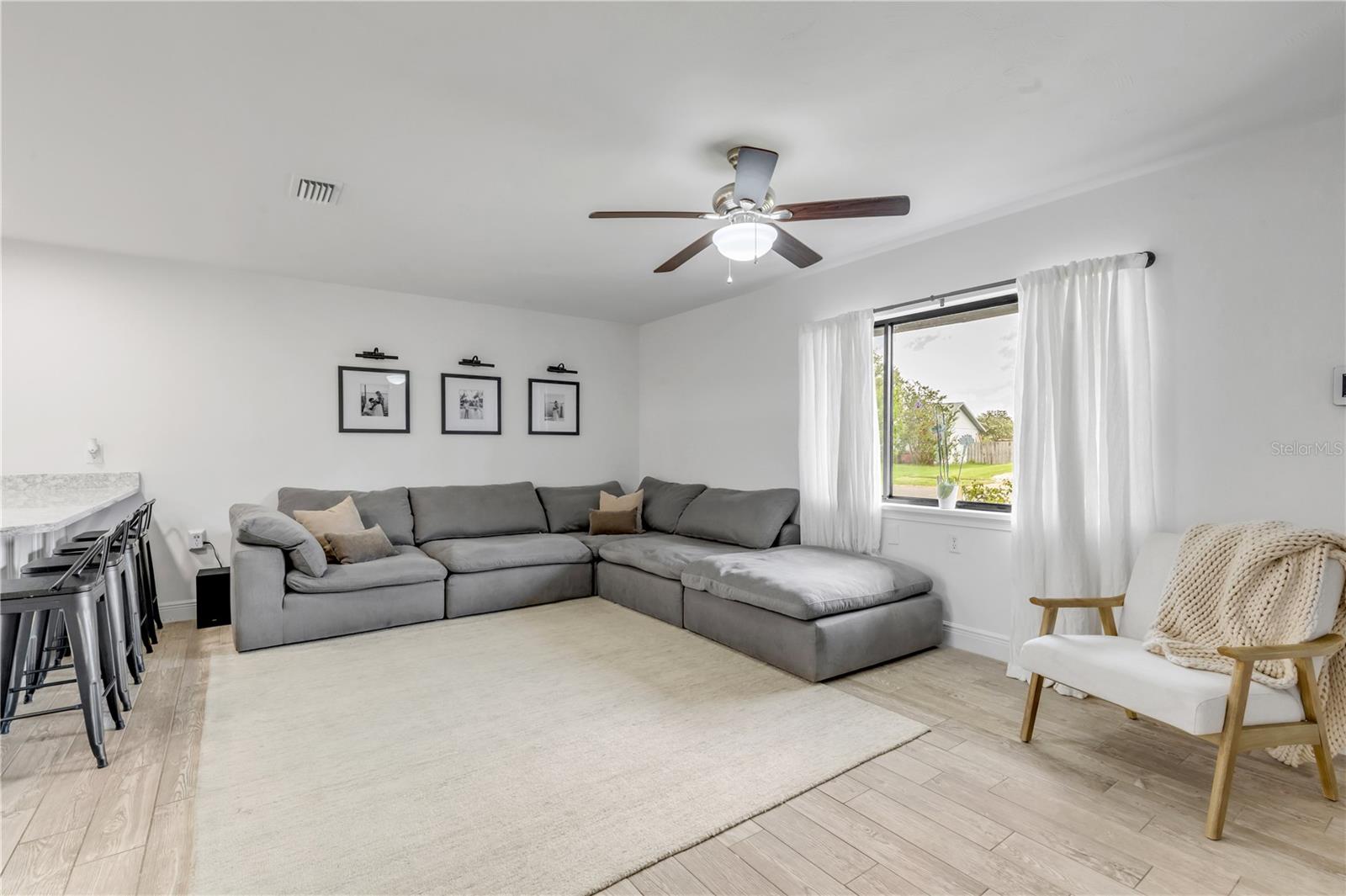 WILLOW RUN UNIT 06 - Residential