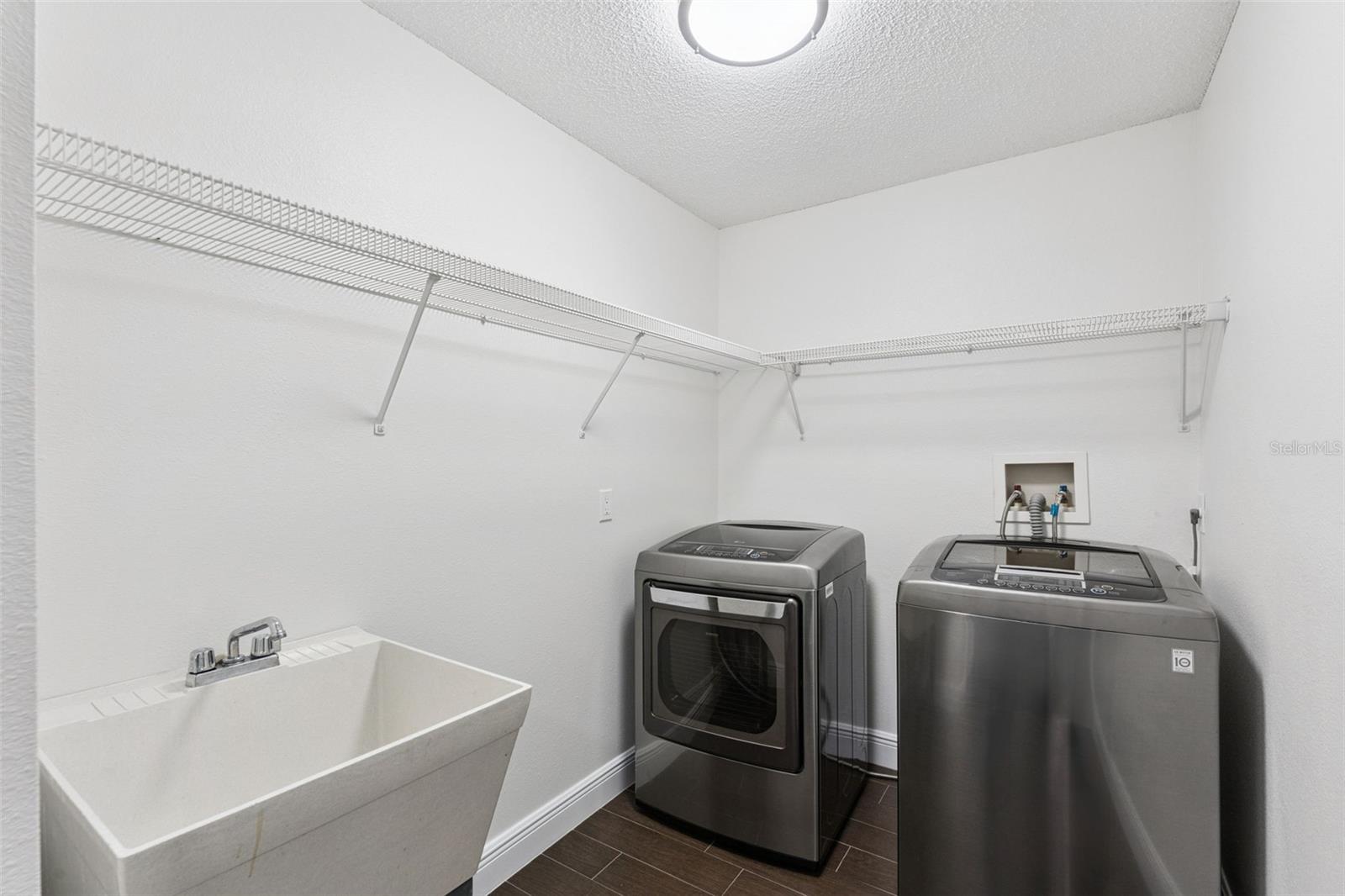 SWEETWATER C C PLACE - Residential