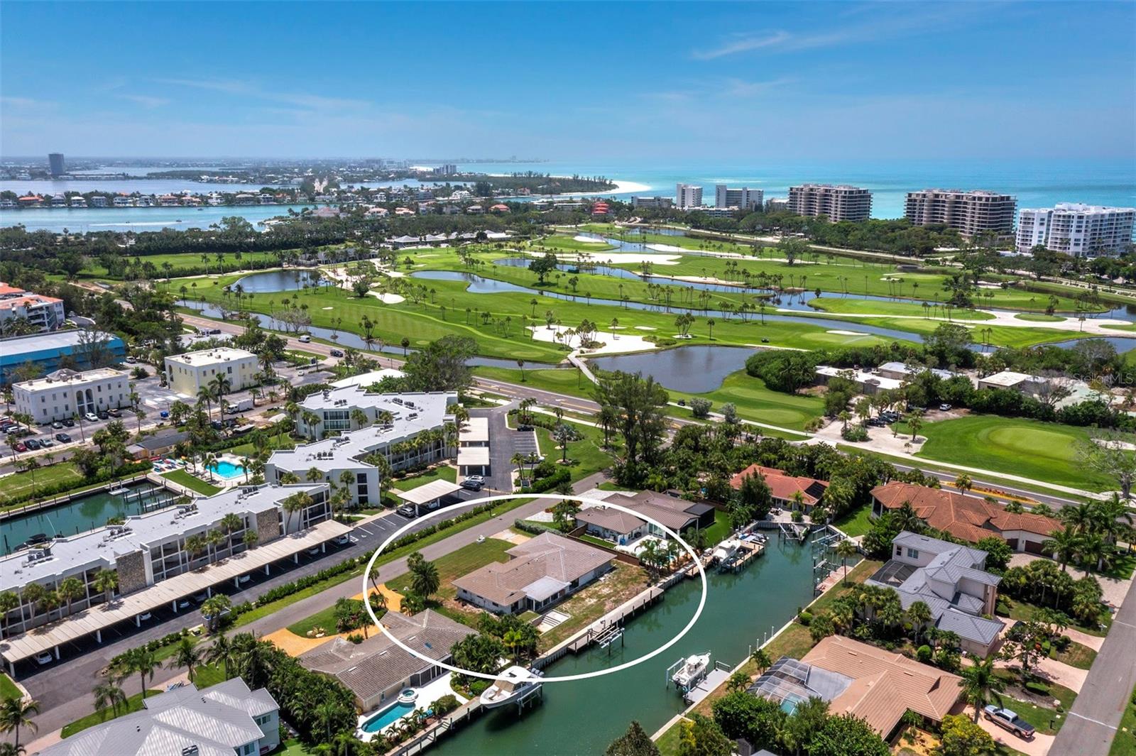 COUNTRY CLUB SHORES - Residential