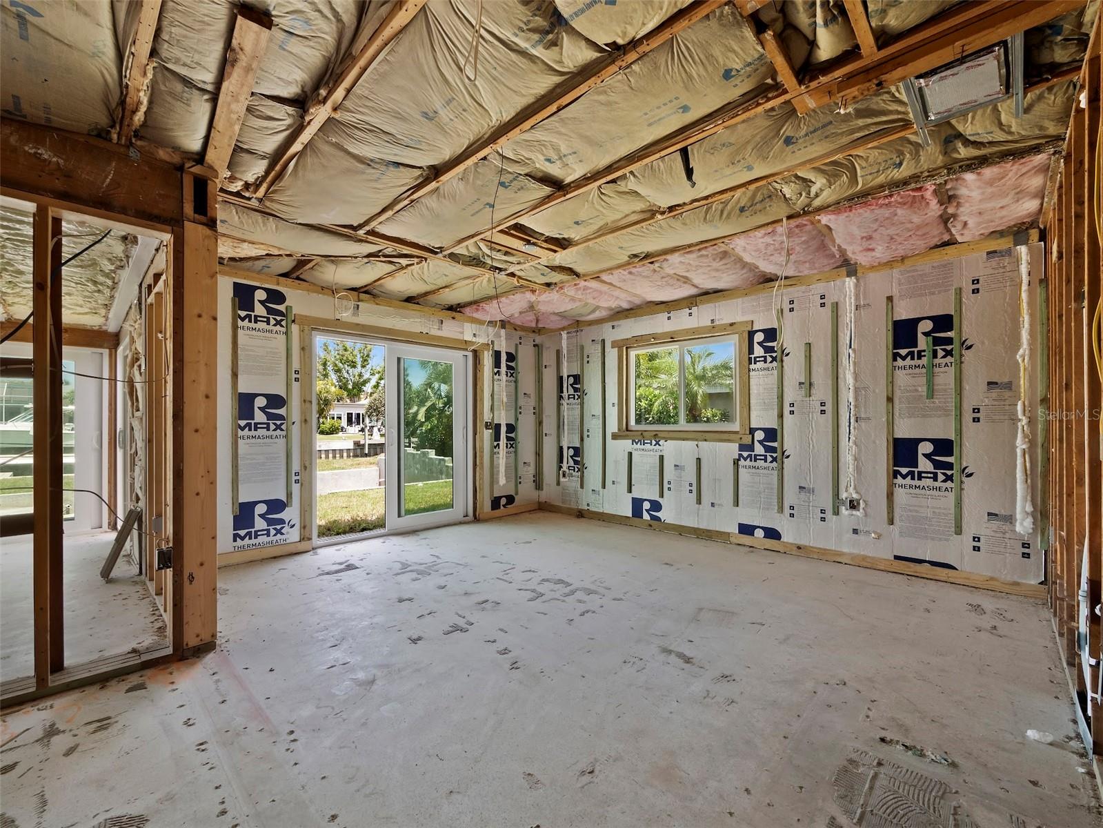 COUNTRY CLUB SHORES - Residential