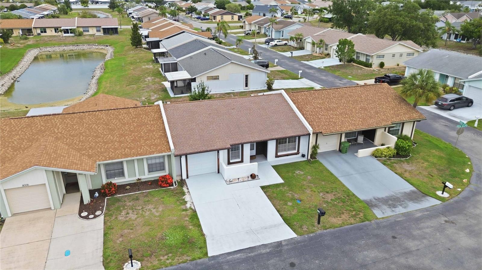 TOWNHOUSES OF LAKESIDE SOUTH - Residential