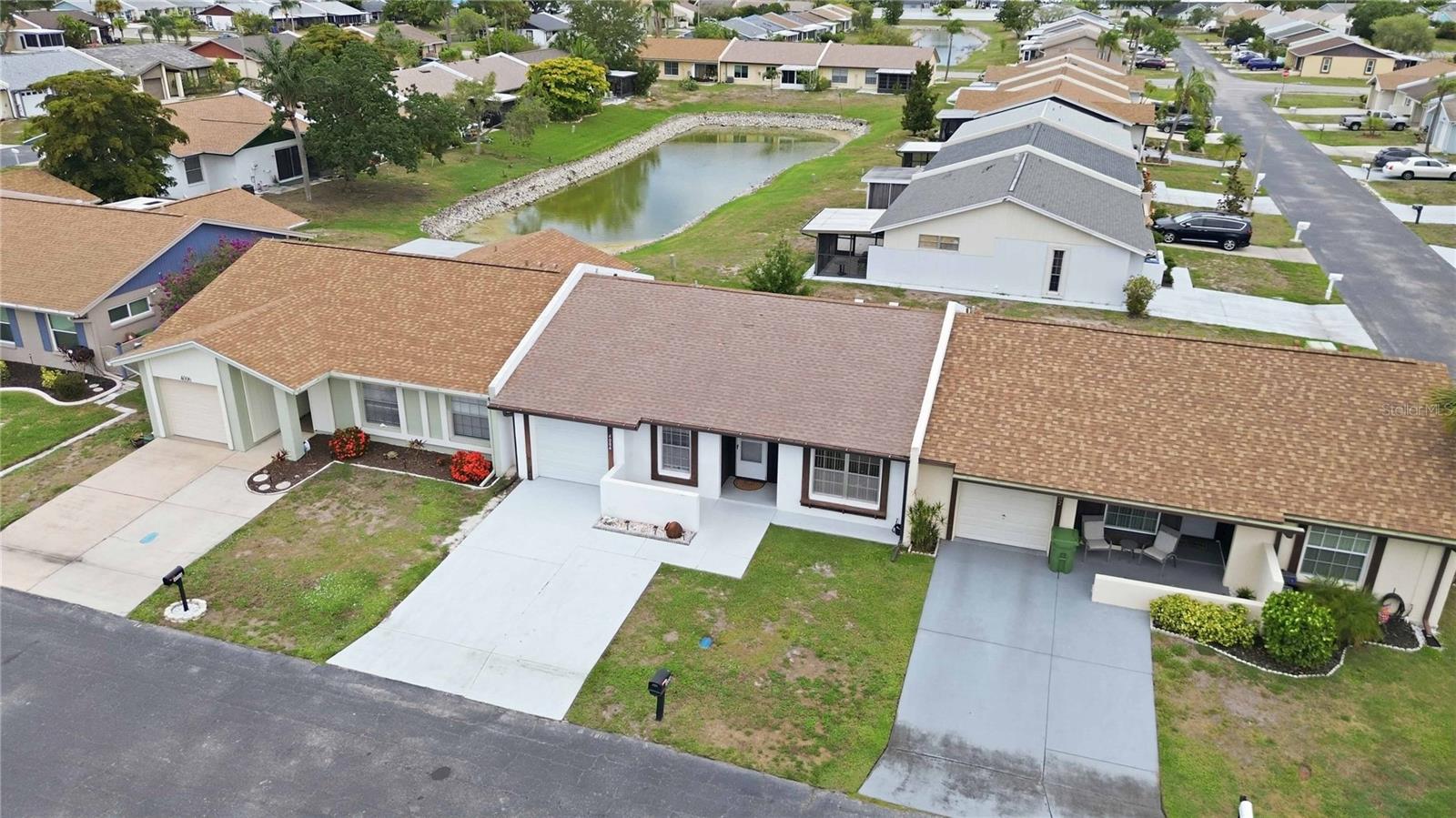 TOWNHOUSES OF LAKESIDE SOUTH - Residential
