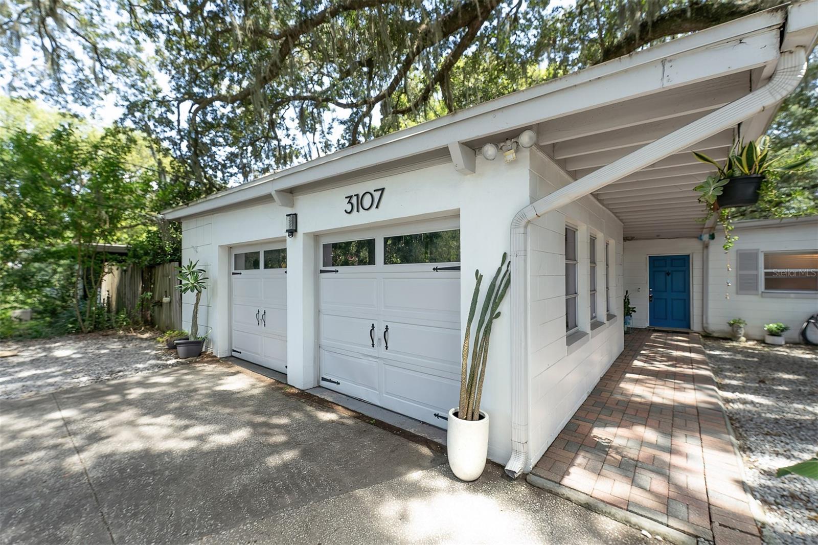 LAKE LAGRANGE TERRACE - Residential