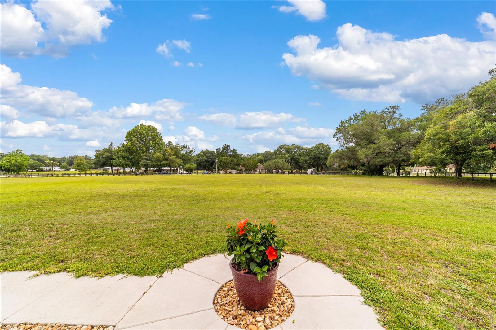 ROLLING RANCHETTS - Residential