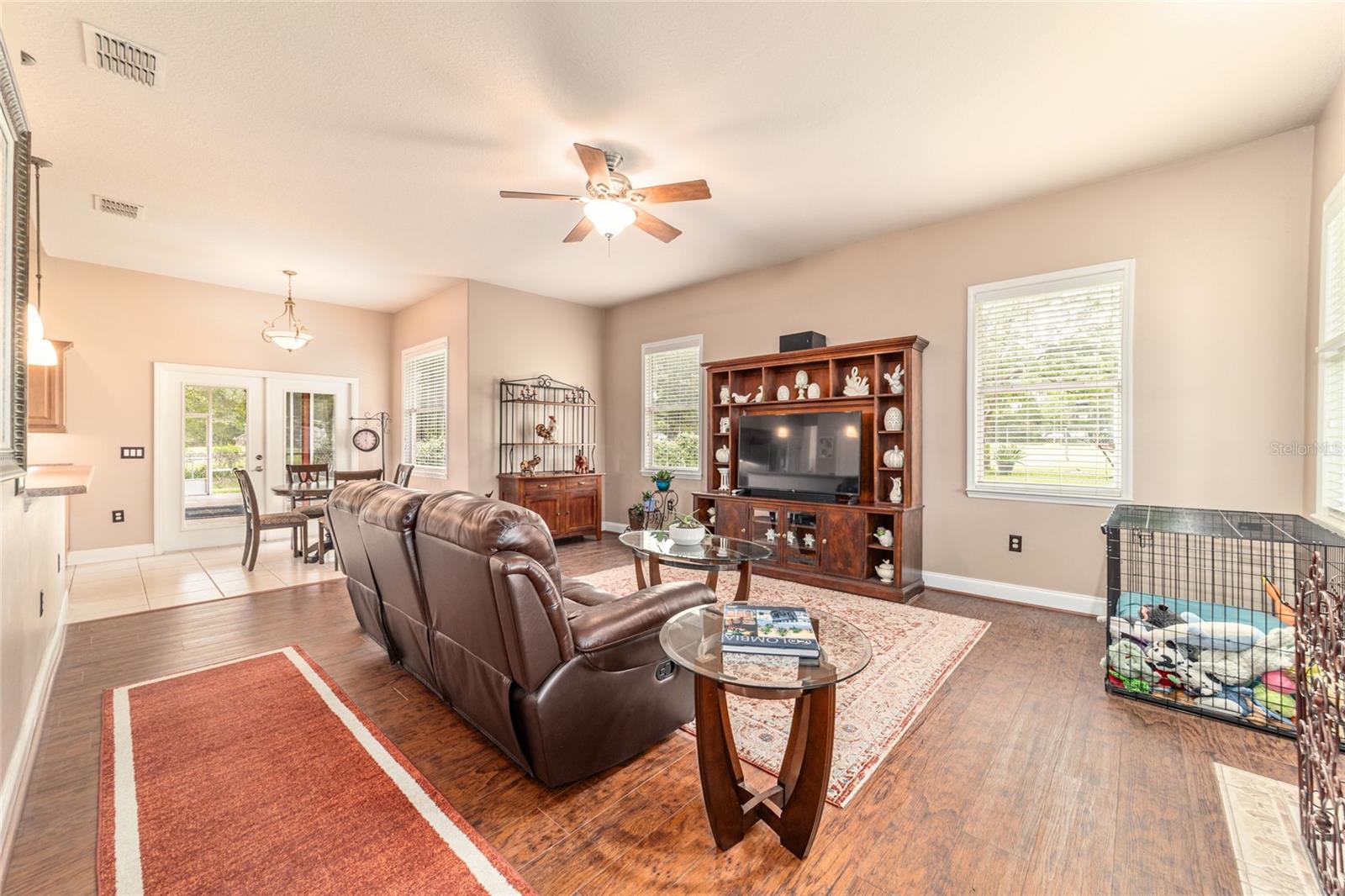 ROLLING RANCHETTS - Residential