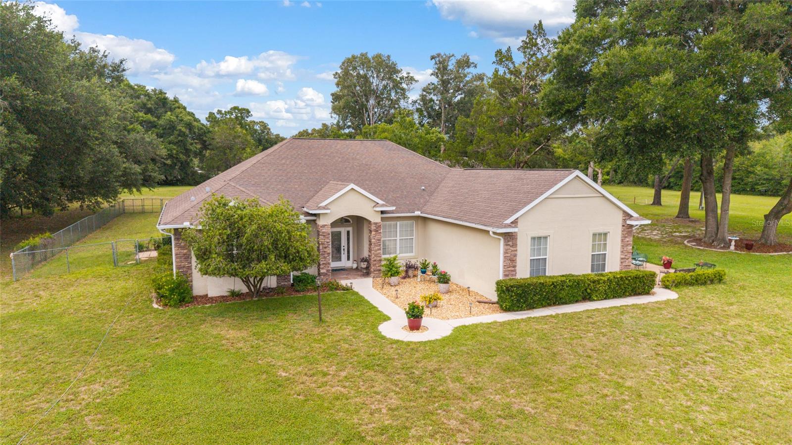ROLLING RANCHETTS - Residential