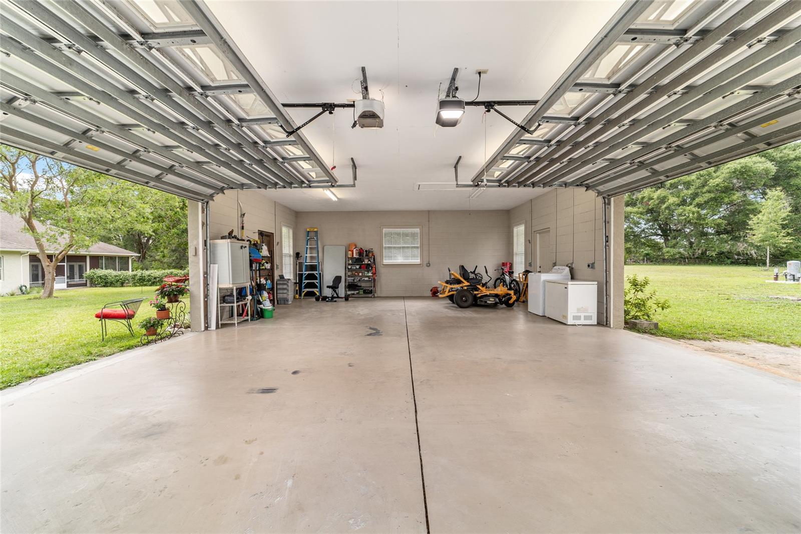 ROLLING RANCHETTS - Residential